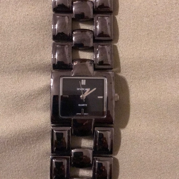 Watch - Picture 2 of 4